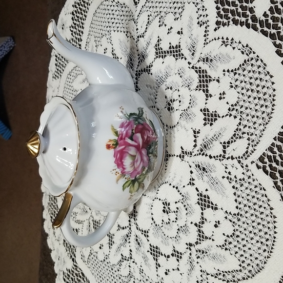 Vintage  Tea pot. - Picture 3 of 9